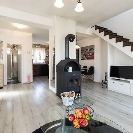Apartment Chic Loft