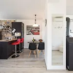 Chic Loft Apartment *